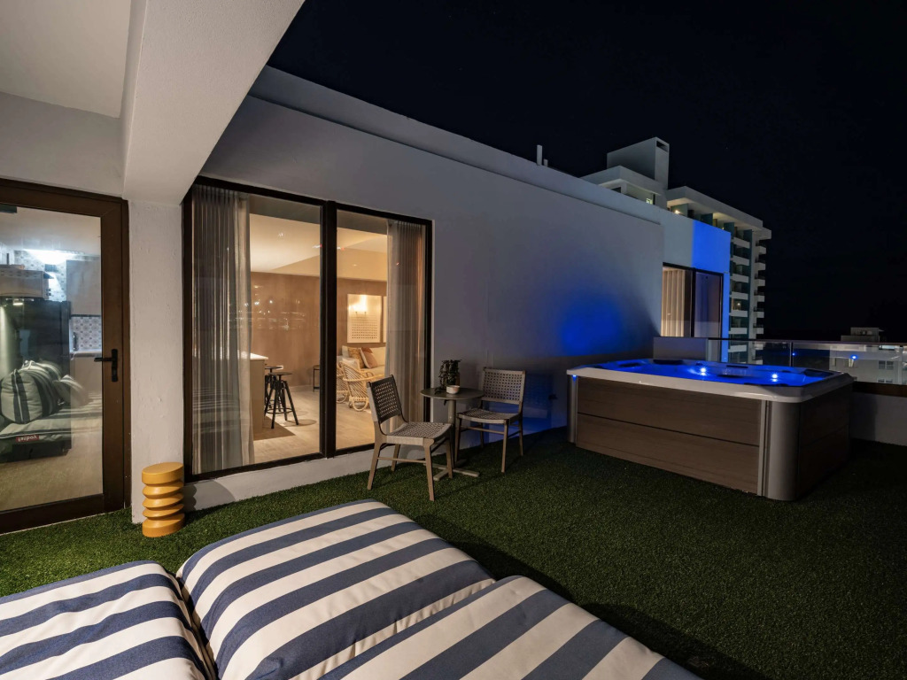HiBird- Apartment and Suites Hotel