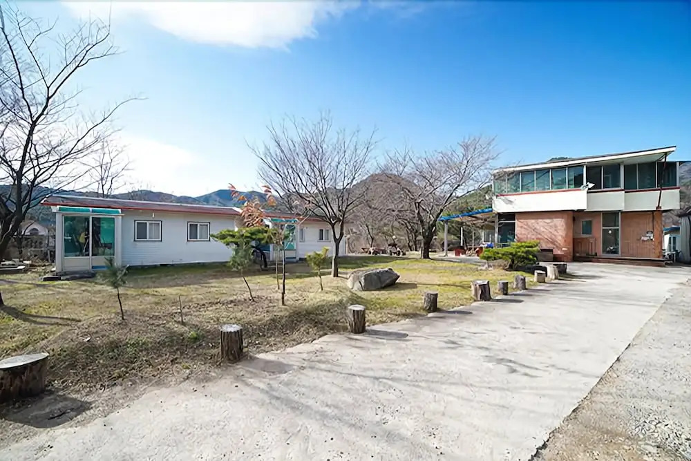 Pohang Mushroom House Pension