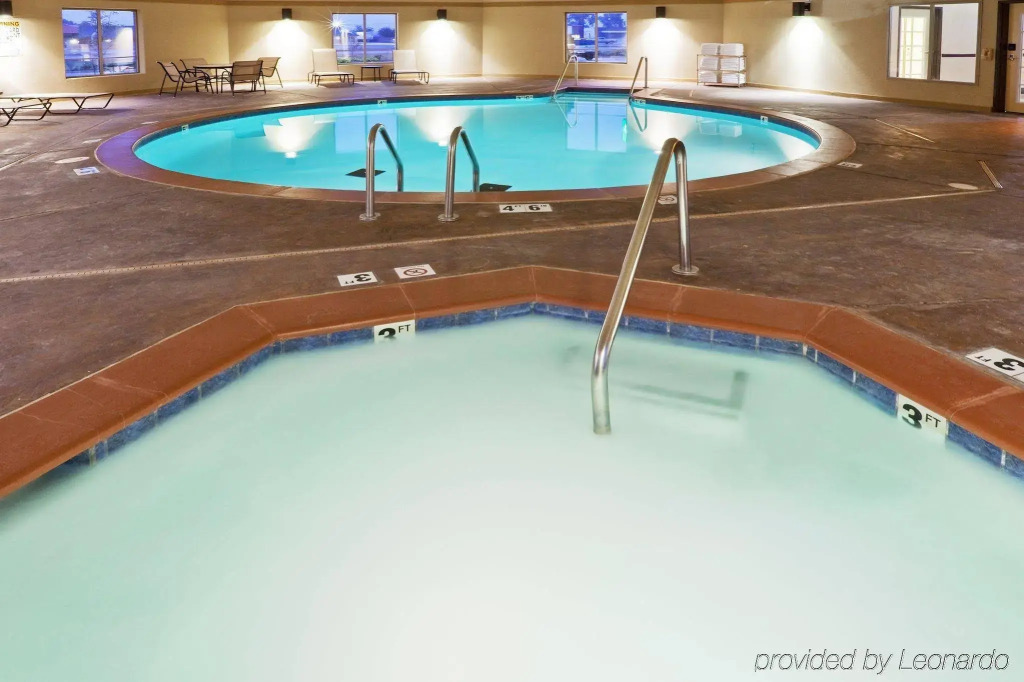 Holiday Inn Express and Suites Hotel - Pauls Valley by IHG