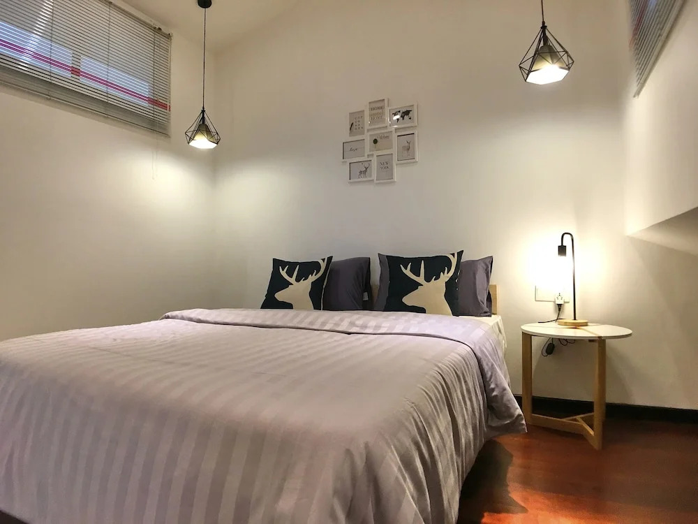 iBook10 Deluxe Loft Suite Room by iBook Homestay
