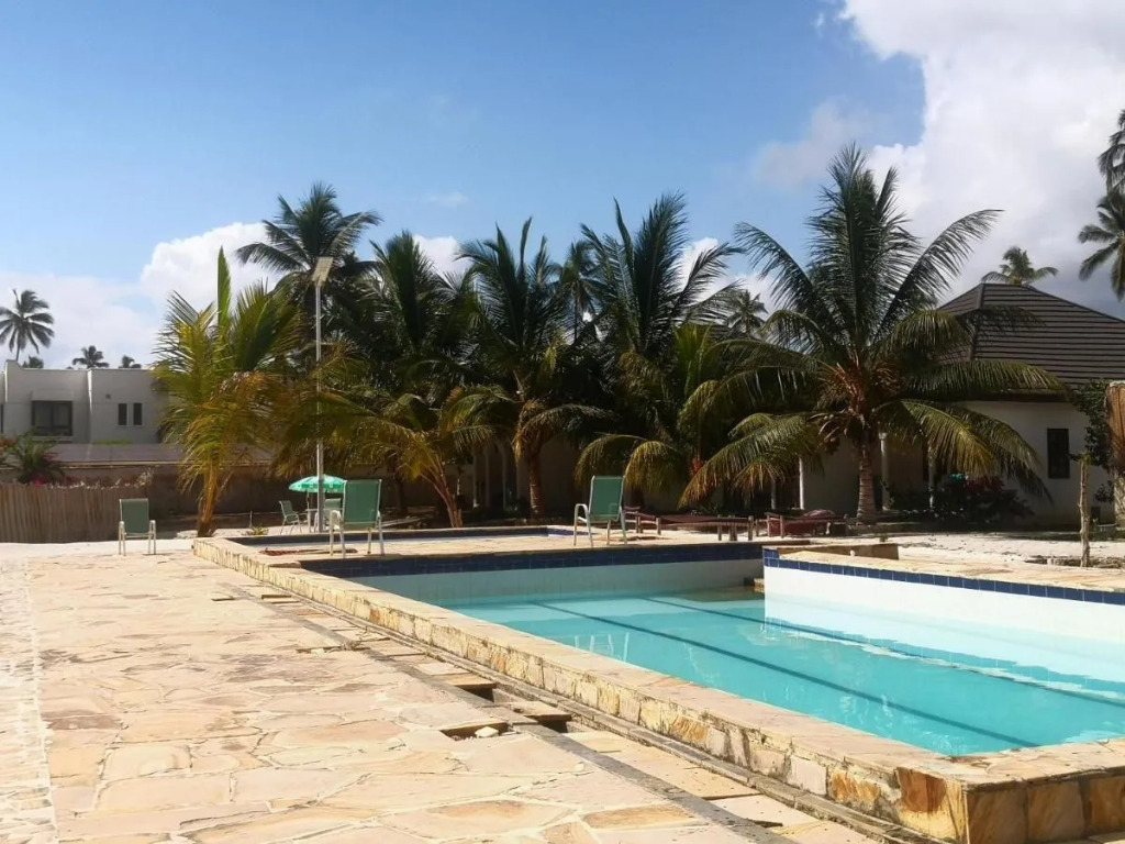 Mambo Ocean Resort