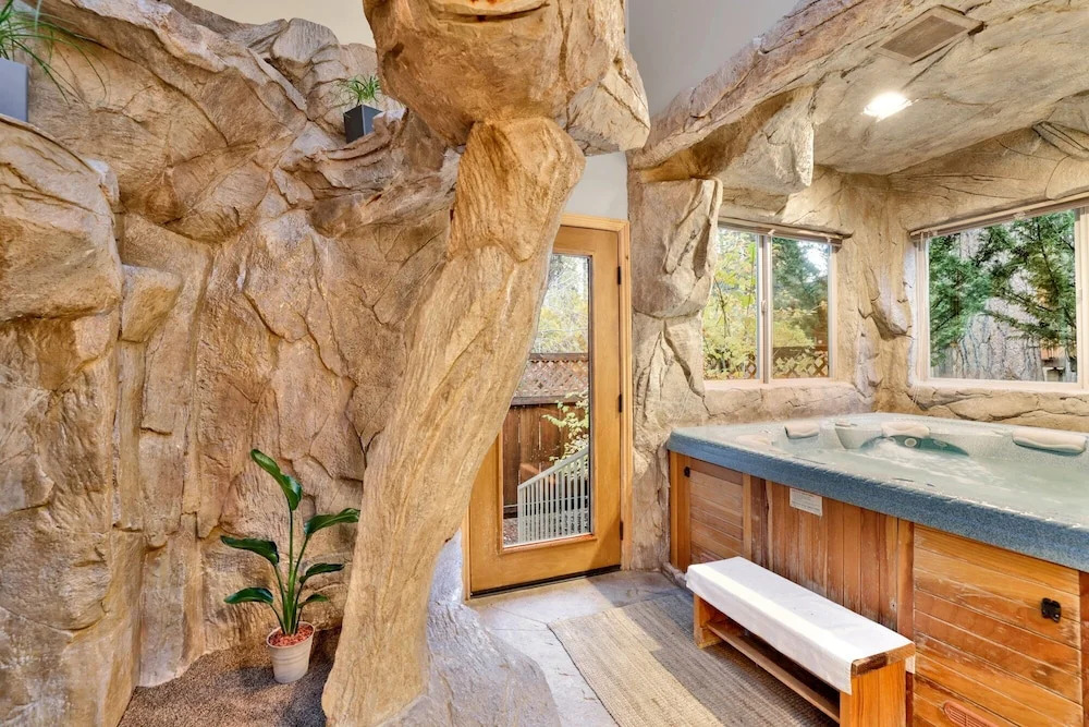 THE SPA AT Winterset #2282
