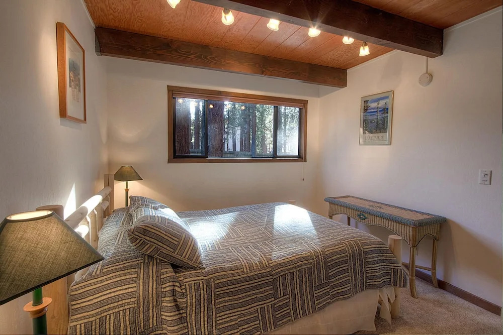 Sky Chalet by Lake Tahoe Accommodations