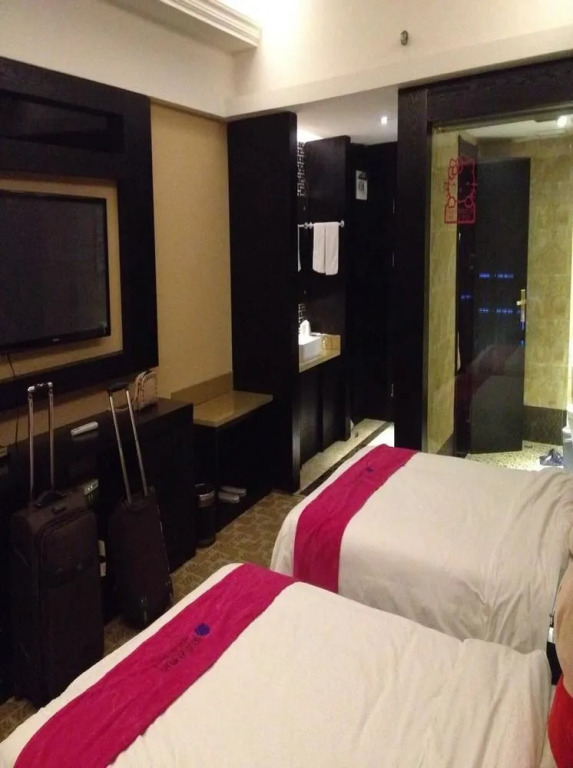Boyiting Hotel (Xi'an Bell Tower airport bus)(铂亦渟酒店(西安钟楼大差市地铁站店))