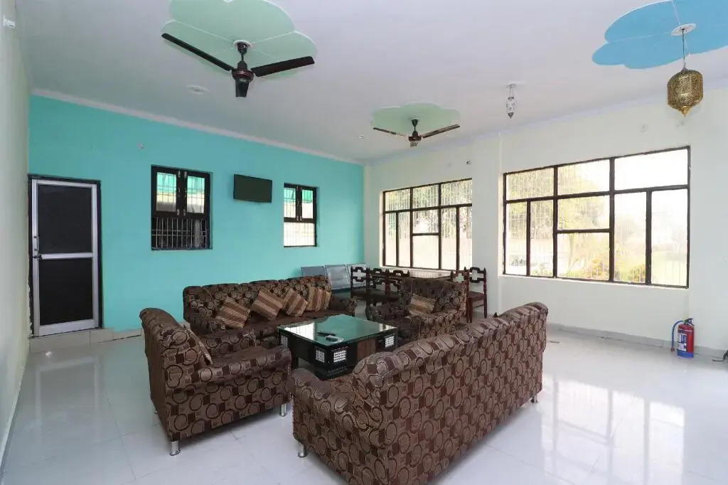 Sai Arya Residency by OYO Rooms