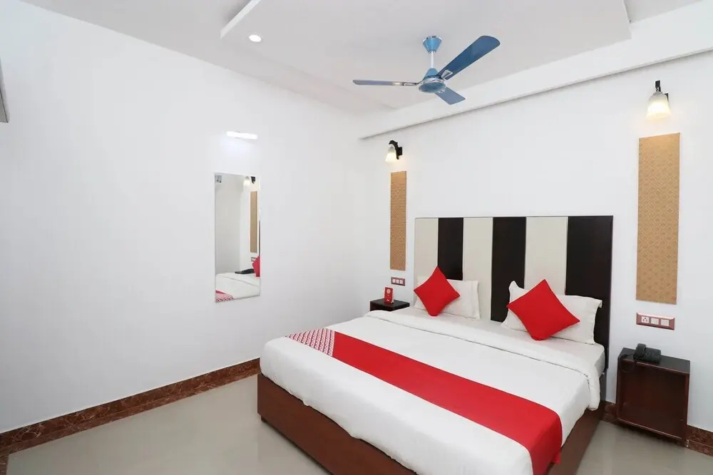 D Comfort Residency by OYO Rooms
