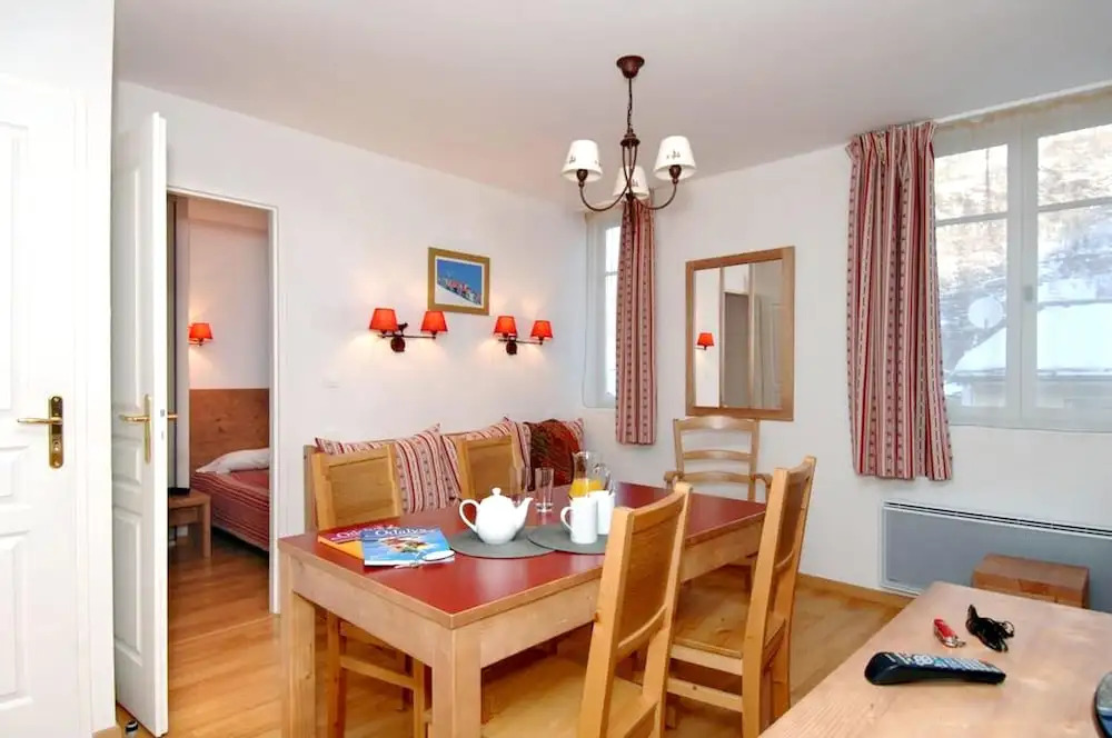 Apartment with 2 Bedrooms in Bagnères-De-Luchon - 18 Km From the Slopes