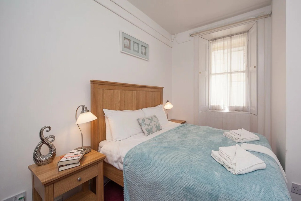 Piries Hotel