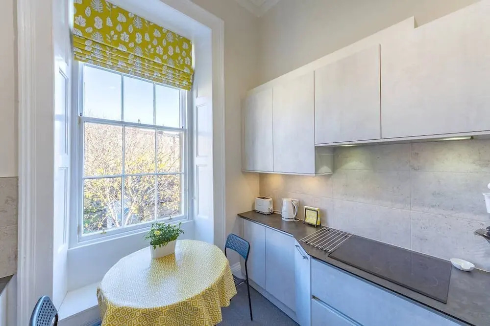 Wonderful Luxury West End Apartment