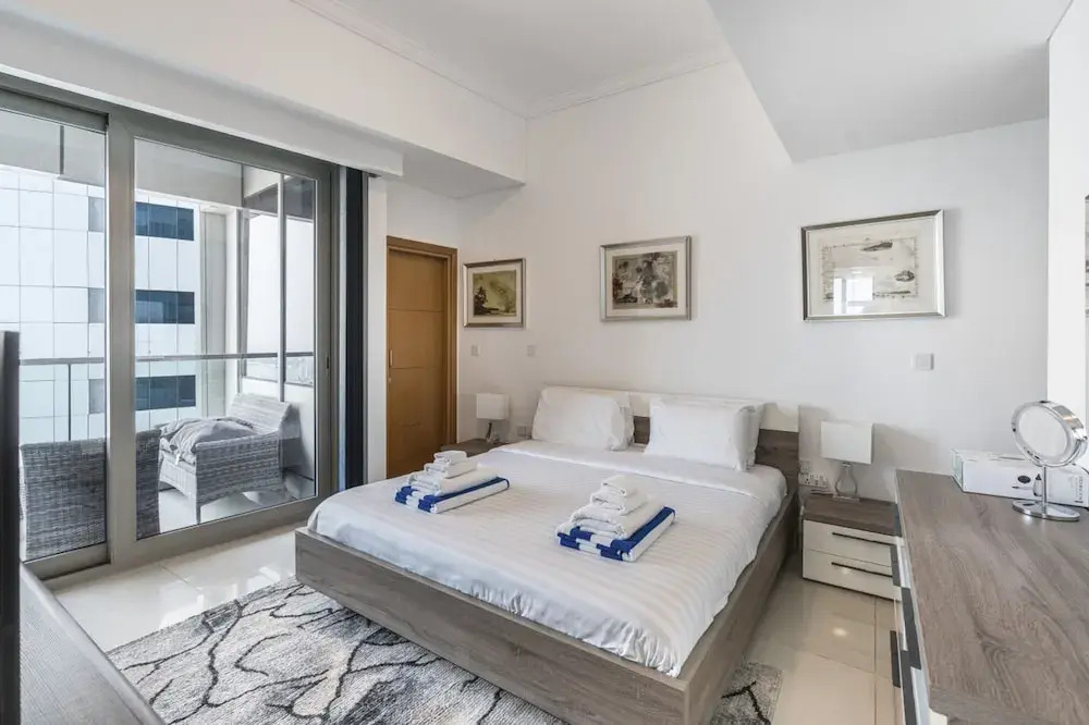 Luxury at Ocean Heights Views Dubai Marina 4 Beds Sleeps 8