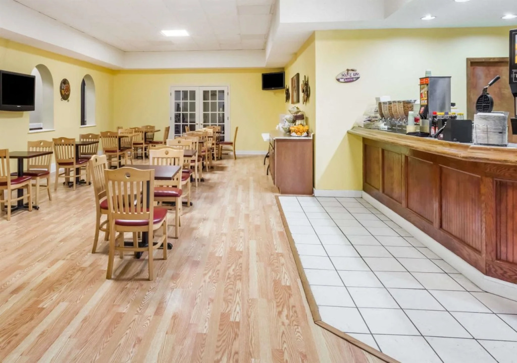 Simple Rewards Inn