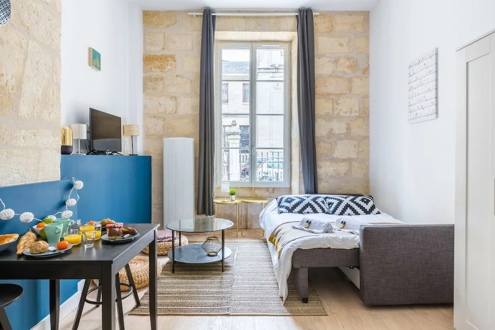 Cosy Studio With Mezzanine - City Center
