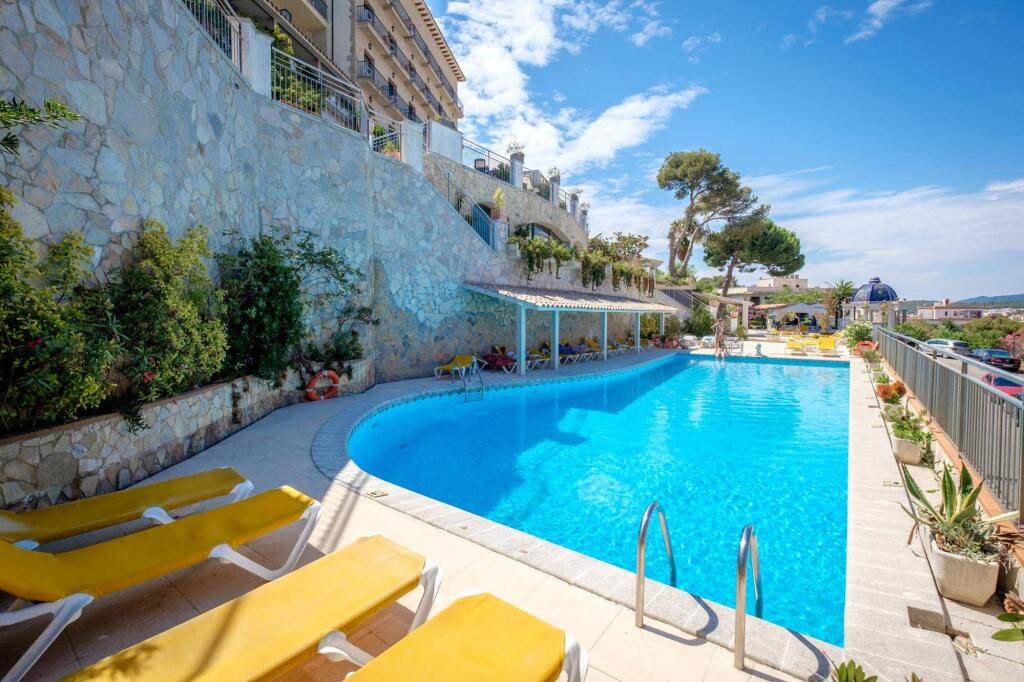 Hotel Montjoi by Brava Hoteles