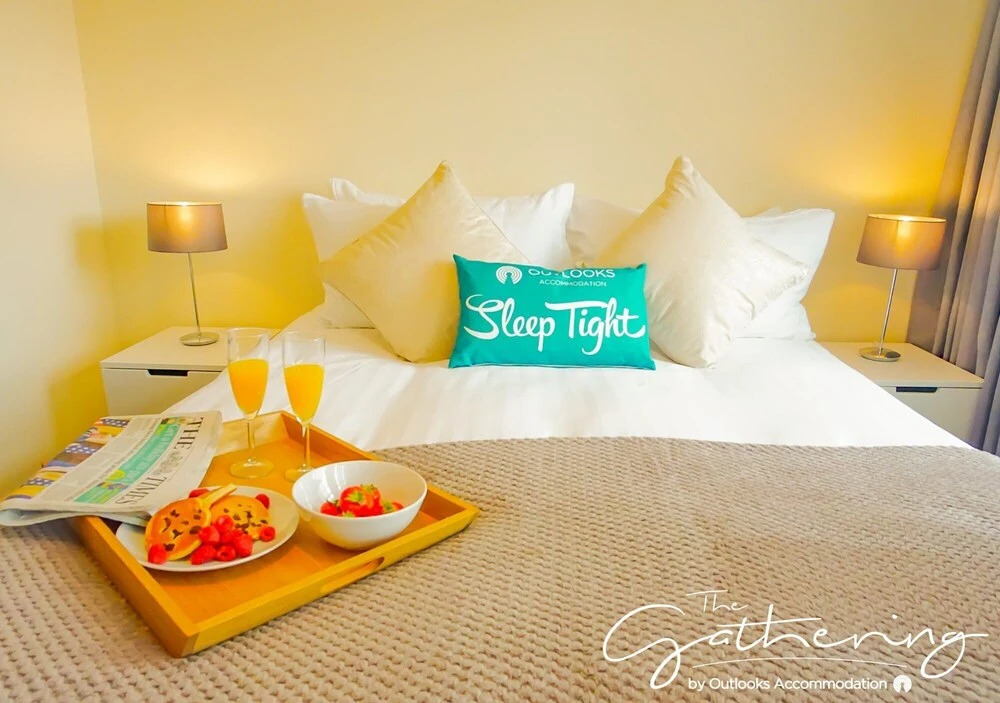 The Gathering Chester 2 Sleeps 14 Very Close to City Centre Racecourse Within Walls