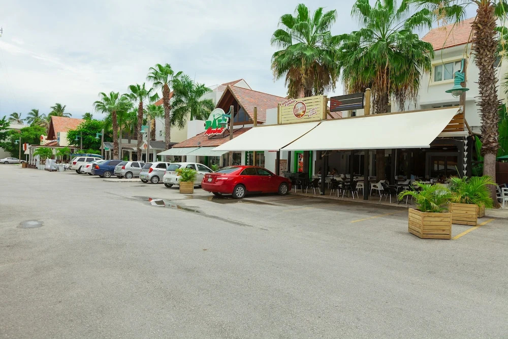 C102 Florisel - Your tropical Beach vacation!