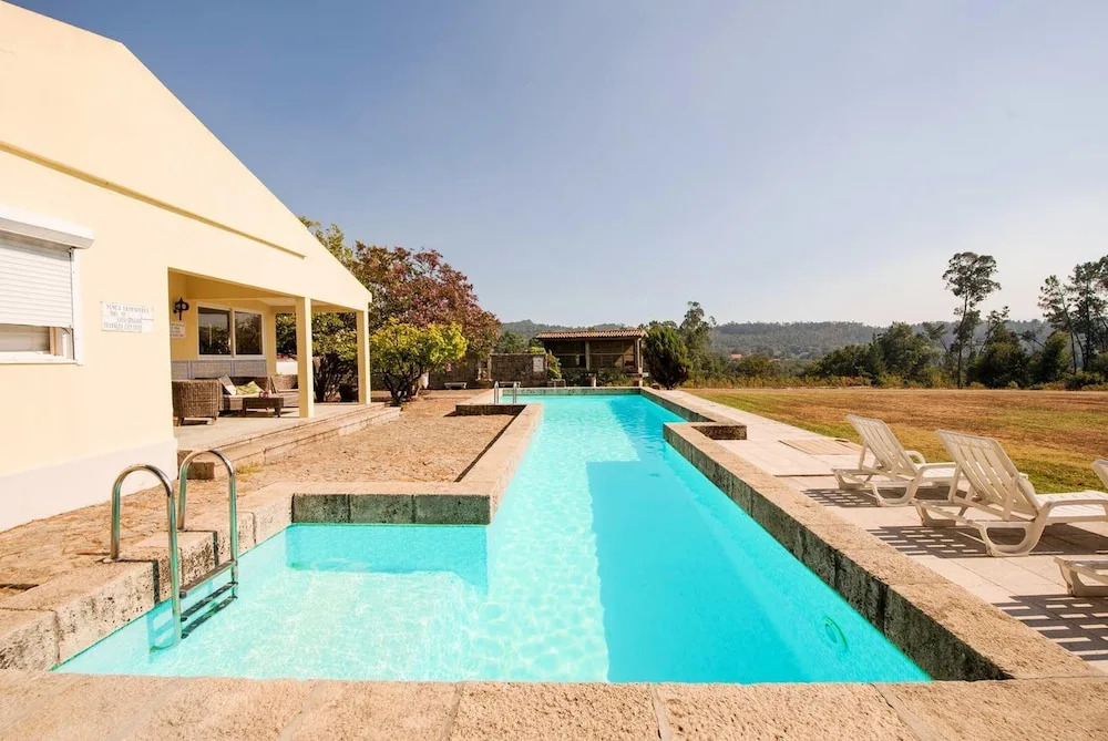 Villa With 5 Bedrooms in São Pedro do Sul, With Wonderful Mountain View, Private Pool, Enclosed Garden - 70 km From the Beach