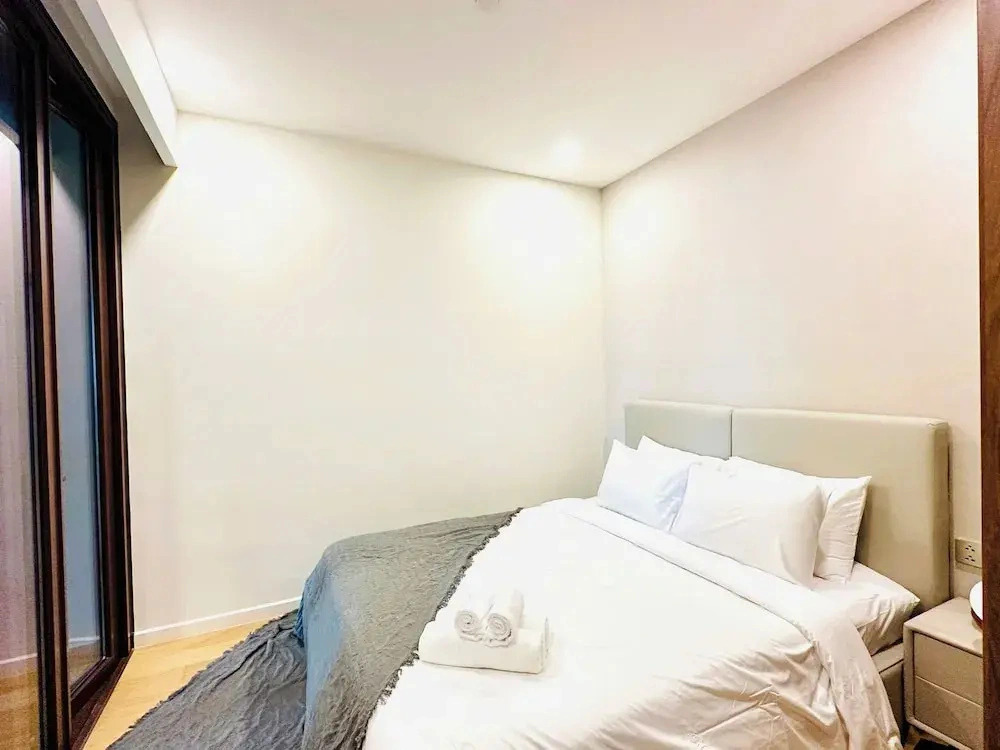 Metropole The Crest Thu Thiem Apartment