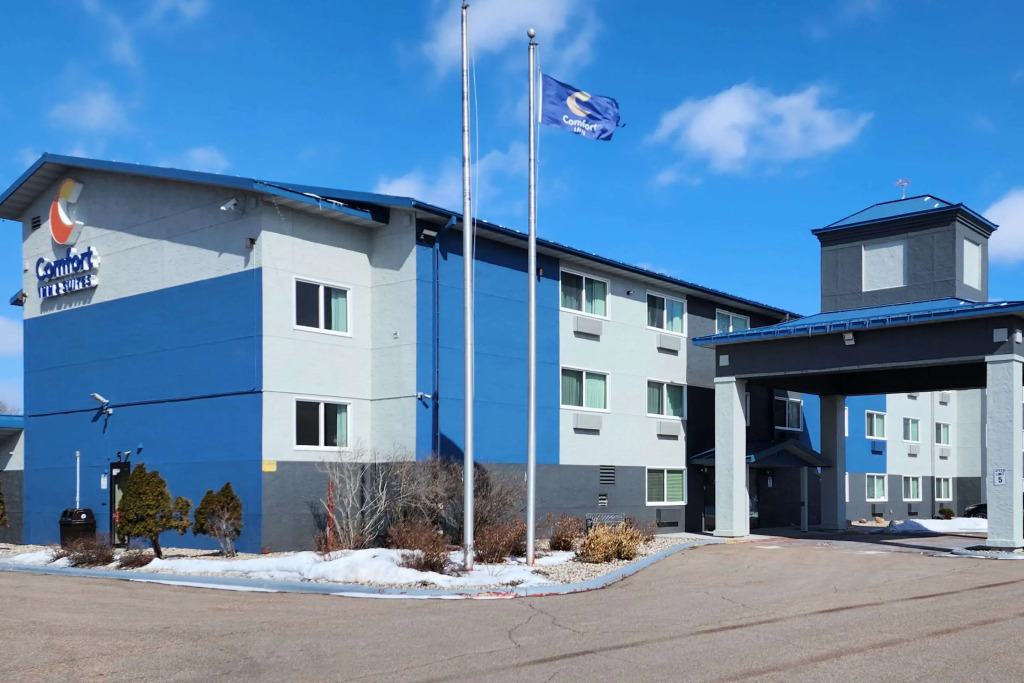 Comfort Inn & Suites Shakopee Downtown Area