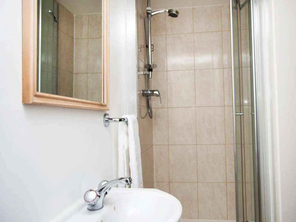 The New London Carlton Hotel & Service Apartments