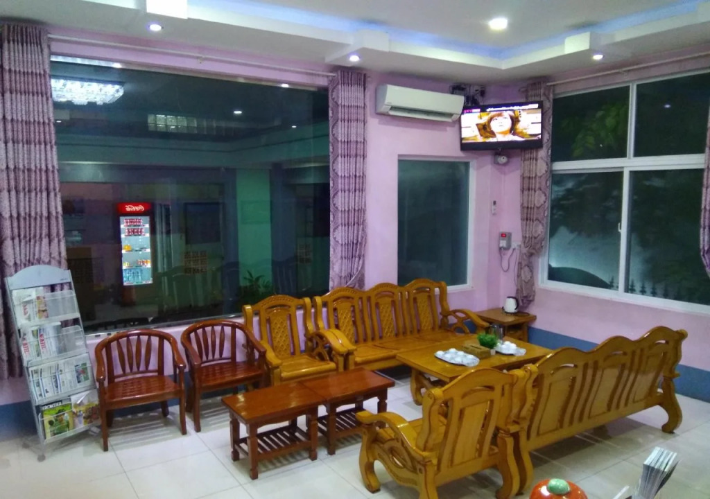 Man Shwe Li Hotel