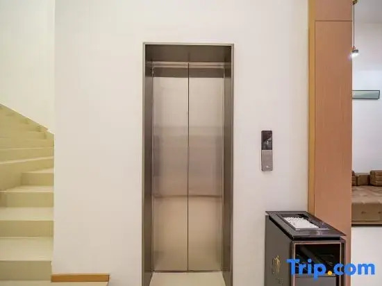 Xishang Mantingju Hotel (Jingdezhen People Square Tao Yang Alley)