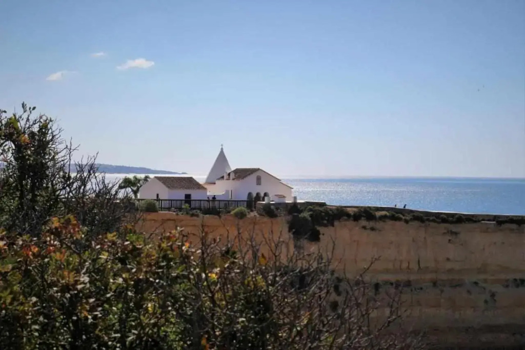 AlgarveSand - Beautiful House with pool near the beach
