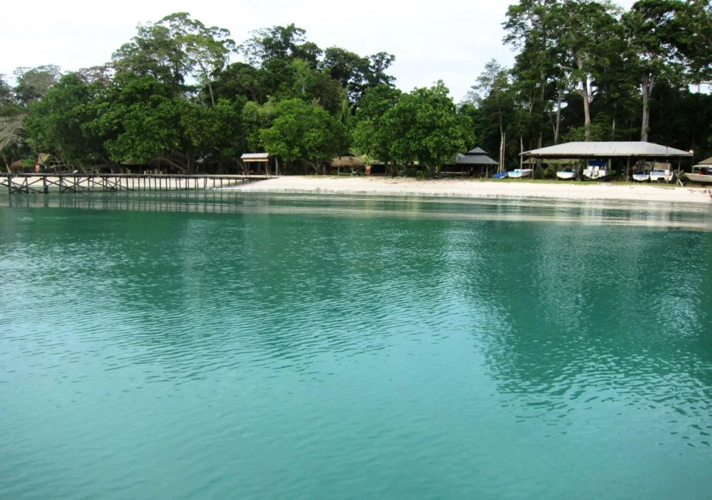 Survivor Lodge Pulau Tiga