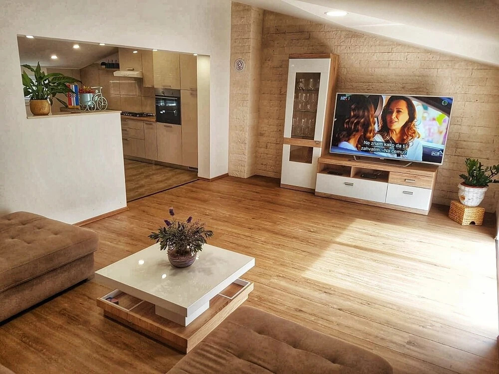 Apartment Doni