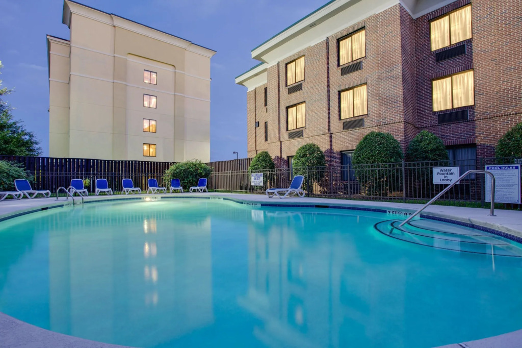 Holiday Inn Express Hotel & Suites Columbia-I-20 at Clemson Road by IHG