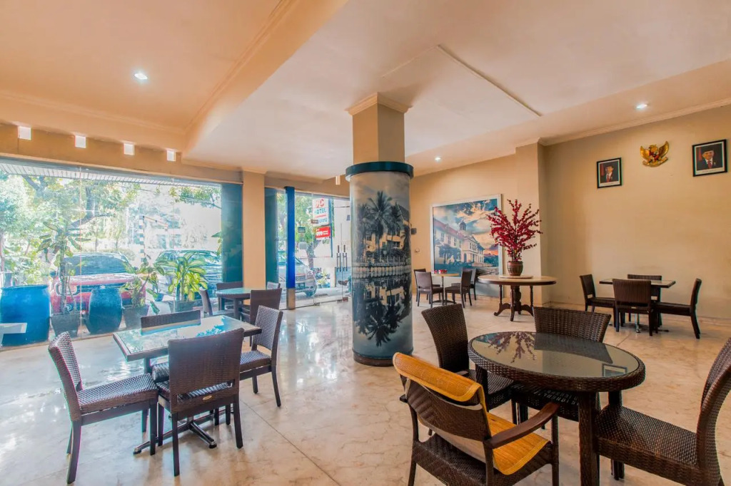 Oyo 1229 Dc Hotel Pramuka