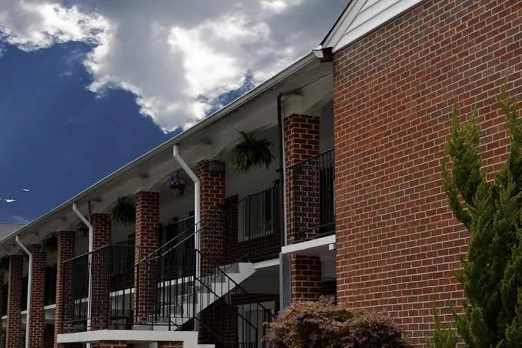 Ramada Inn And Suites