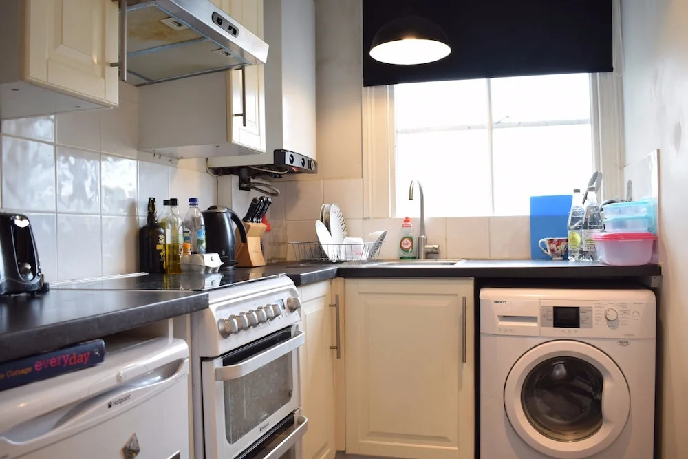 1 Bedroom Flat In Brixton