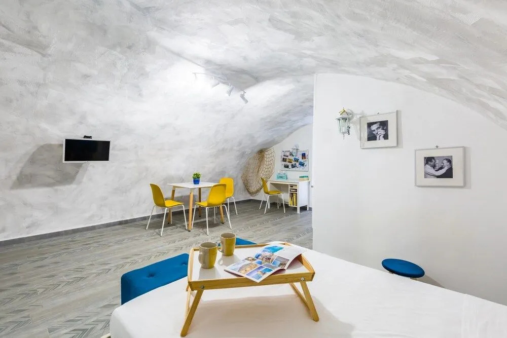 Riviera di Chiaia Studio Apartment