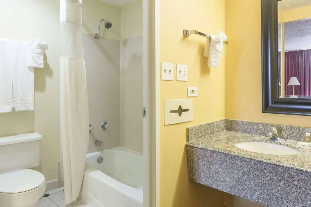 Quality Inn New Orleans I-10 East