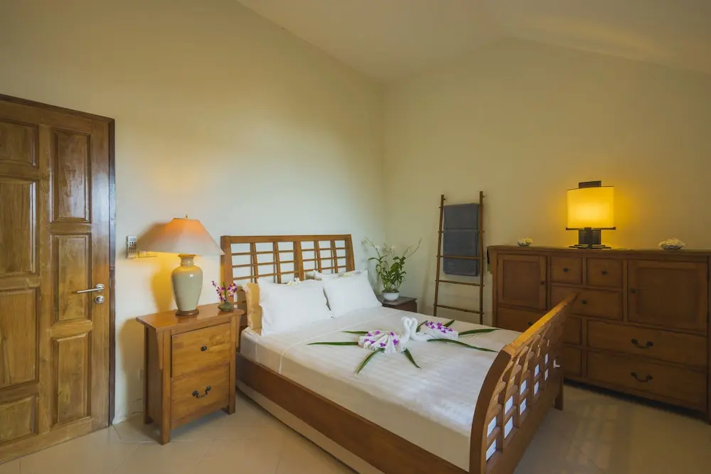 Luxury Beach Front Noble House Villa