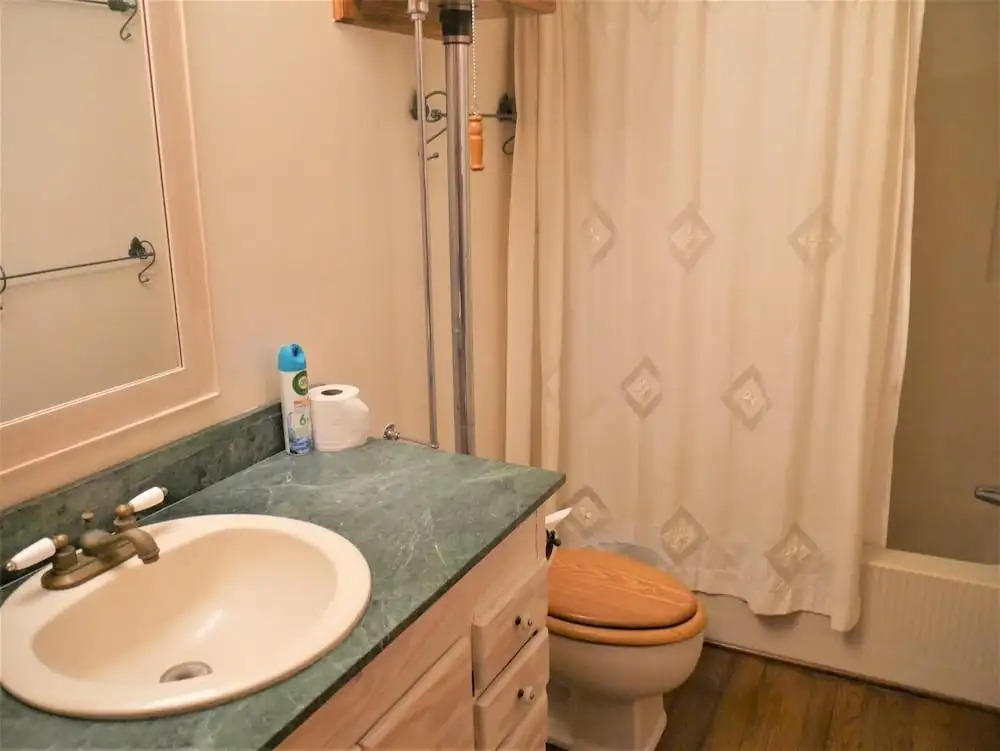 Gray House at Pawleys - 3 Br Home