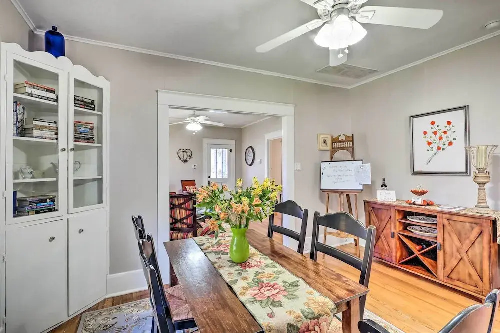 Georgetown Vacation Rental Close to Town Square