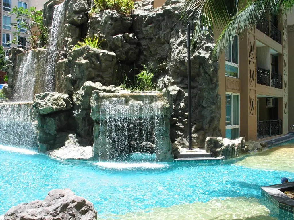 Atlantis Condo & Water Park Pattaya By the Sea