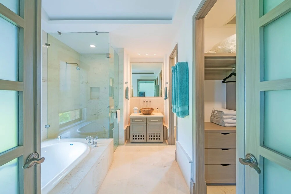 Amazing 3 Bedroom Condo