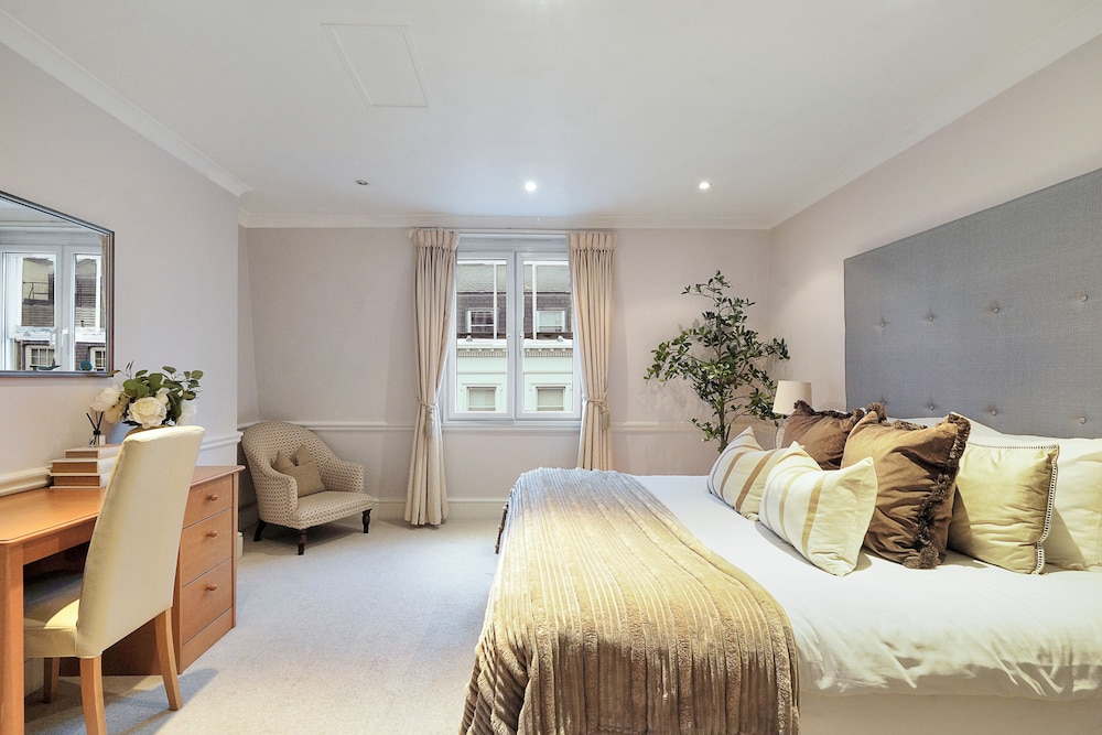 Hertford Flat 14