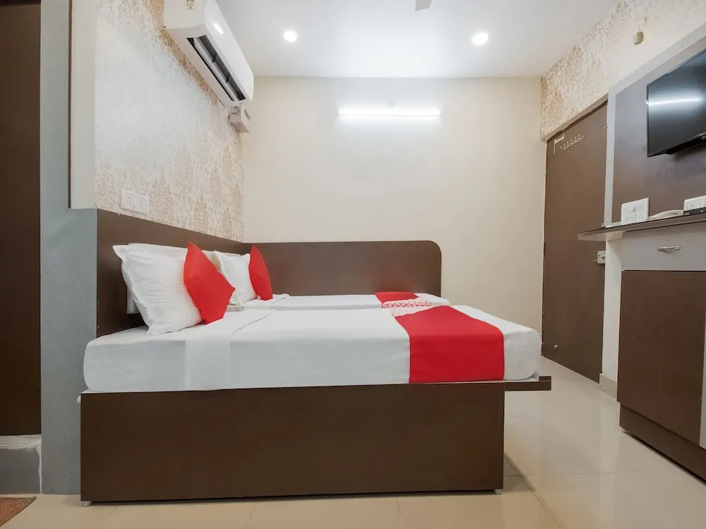 The Legend Inn by OYO Rooms