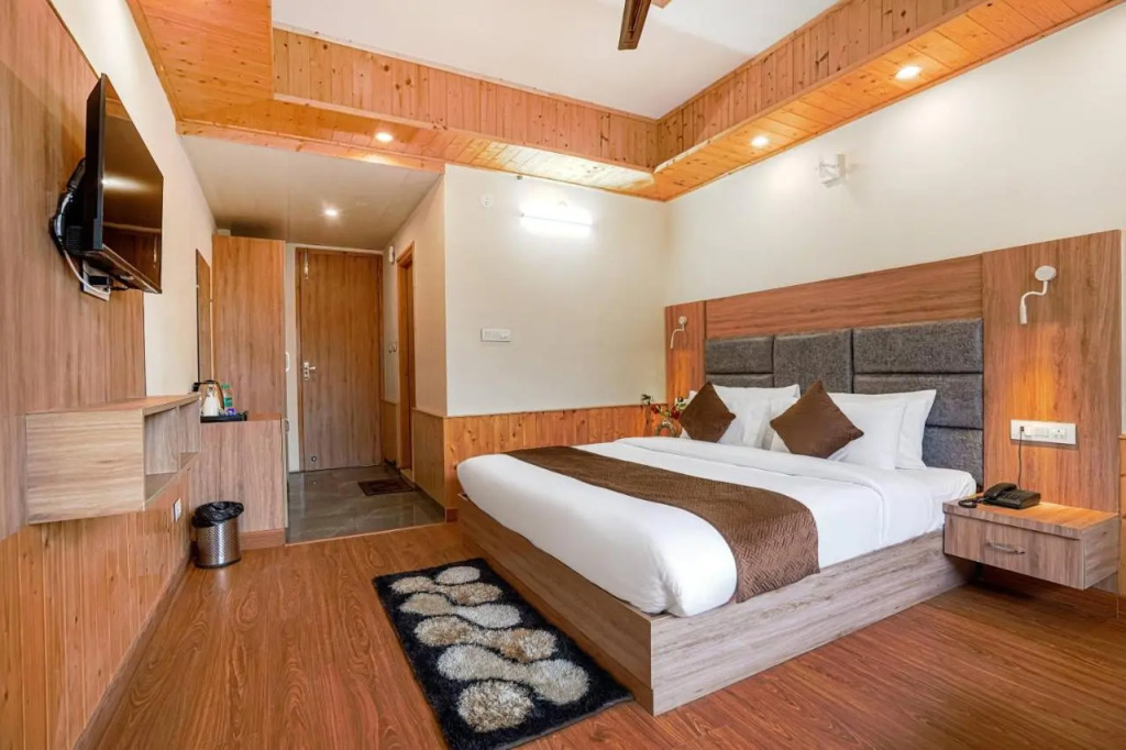 Hotel Divine Paradise Manali