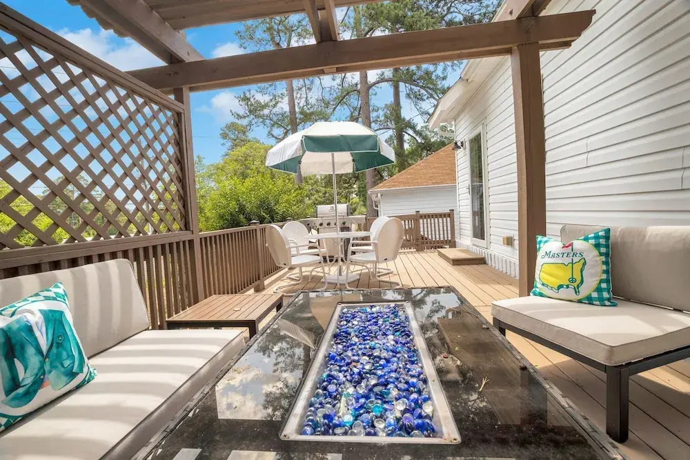 Augusta Getaway Near Masters Porch Swing Deck