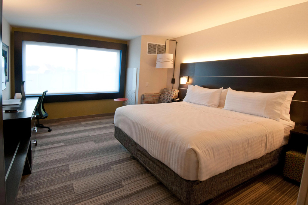 Holiday Inn Express & Suites Johnstown by IHG