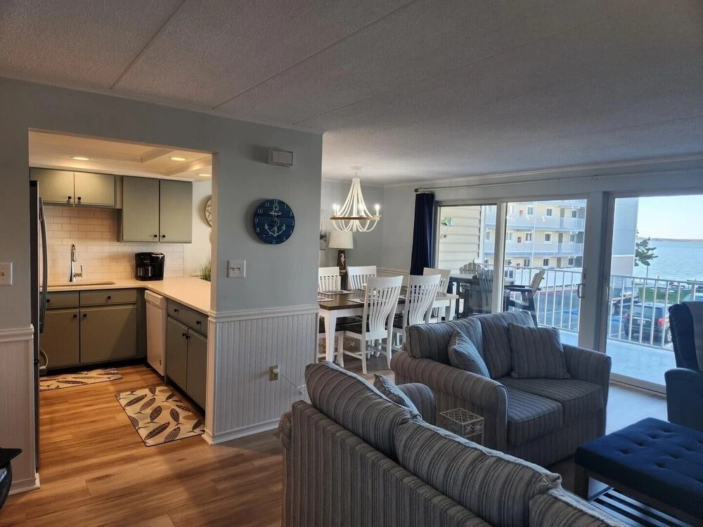 Thunder Island 114c 2 Bedroom Condo by RedAwning