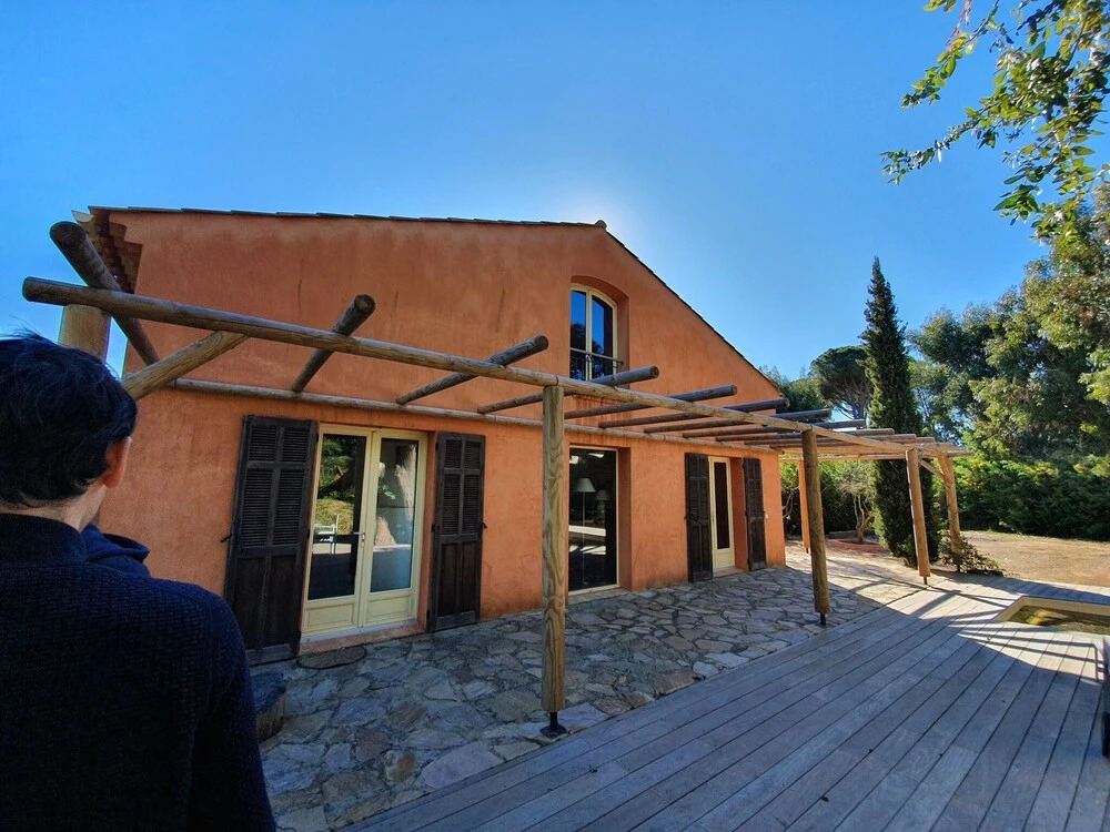 Secluded Holiday Home in La Croix Valmer Near Seabeac