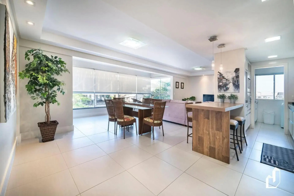 Apartamento amplo e com todos os ambientes climatizados