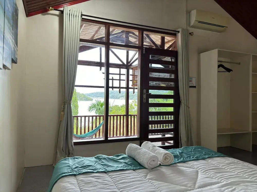 The Hawks Nest Resort