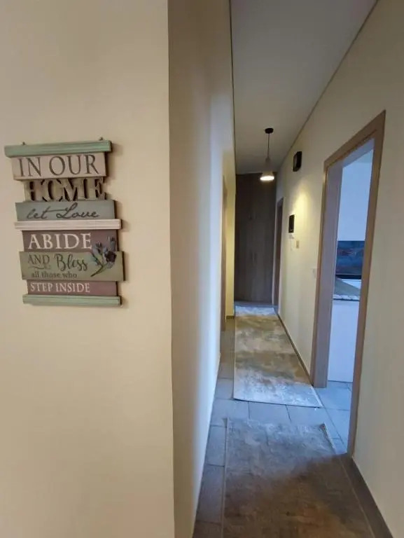Wood & White apartment in historic center with 2 bedrooms