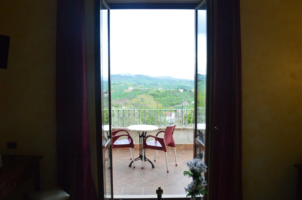 Villa Tre Colli B&B and Restaurant